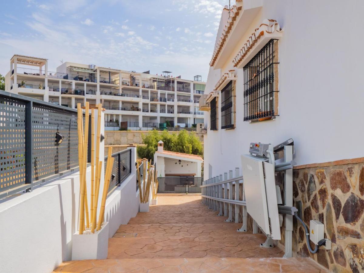 Cubo'S Hostal William'S Sunny 4 With Breakfast Torre de Benagalbon Exterior photo