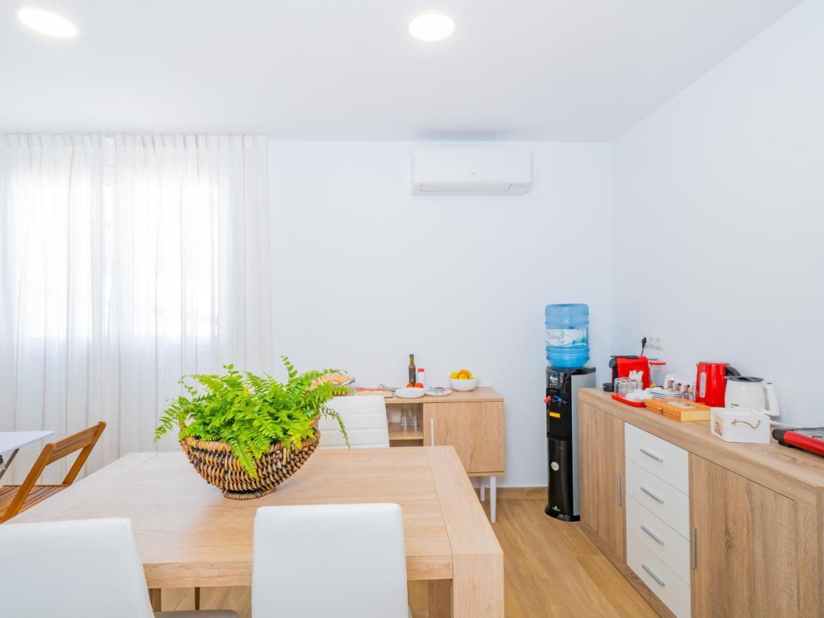 Cubo'S Hostal William'S Sunny 4 With Breakfast Torre de Benagalbon Exterior photo