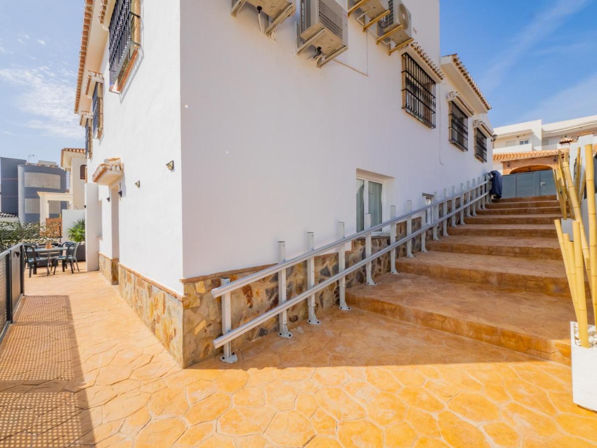 Cubo'S Hostal William'S Sunny 4 With Breakfast Torre de Benagalbon Exterior photo