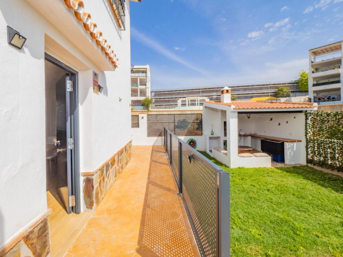 Cubo'S Hostal William'S Sunny 4 With Breakfast Torre de Benagalbon Exterior photo