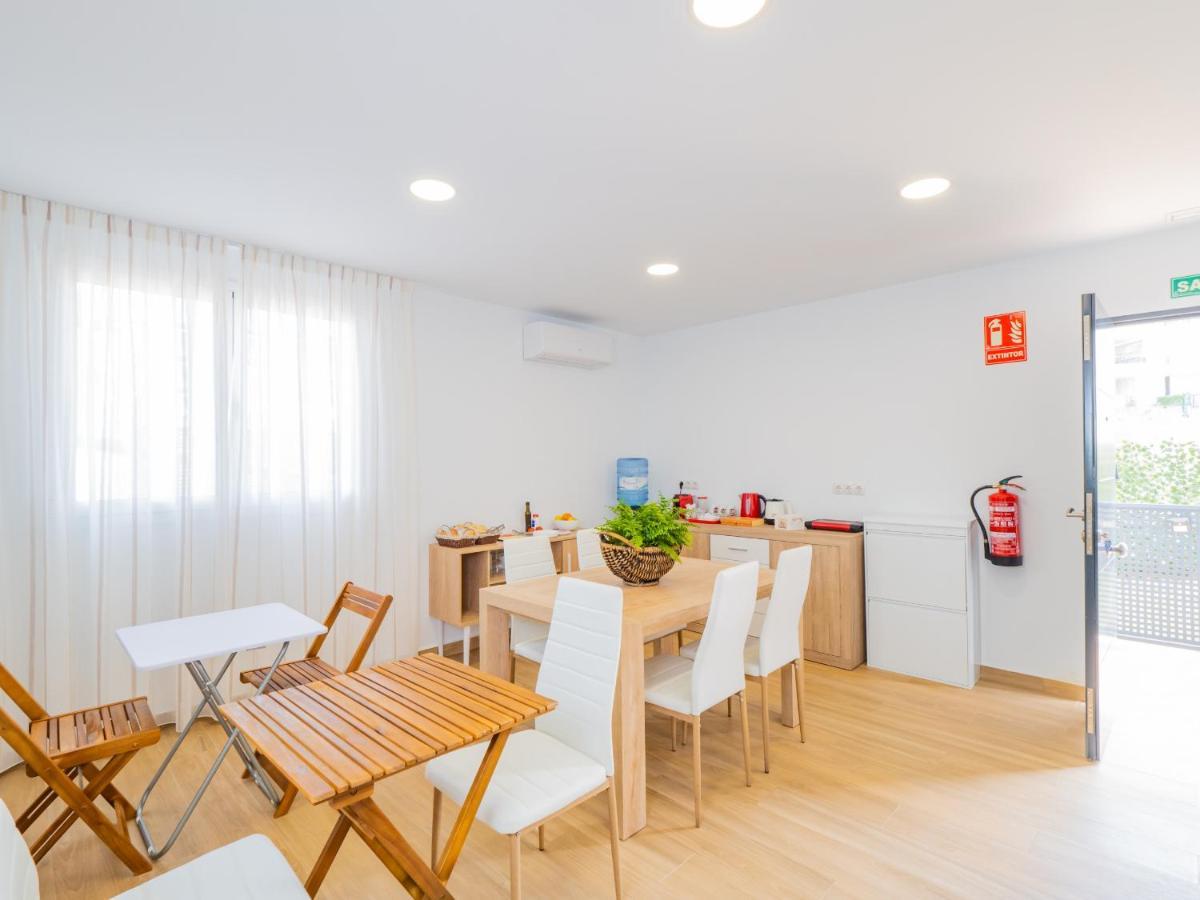 Cubo'S Hostal William'S Sunny 4 With Breakfast Torre de Benagalbon Exterior photo